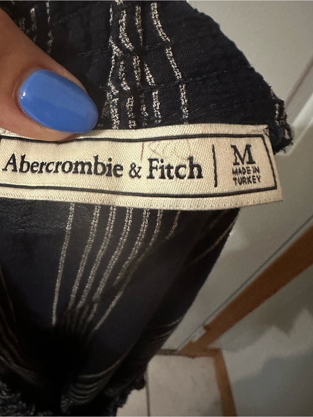 Abercrombie navy blue off‎ shoulder peplum top white stripe size medium. - Picture 13 of 13